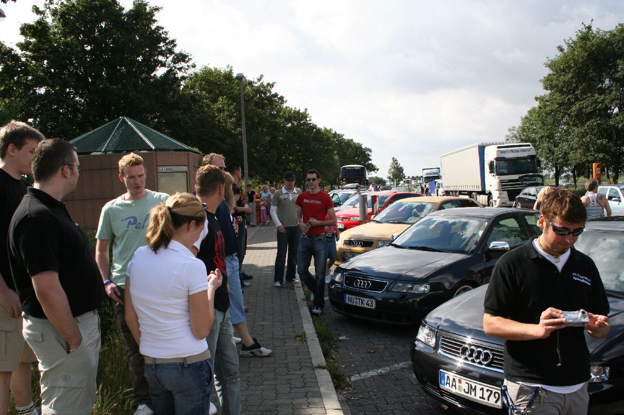 0153725001184263149.jpg|200x